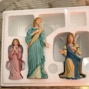 Lenox 3 Angels Renaissance Nativity set